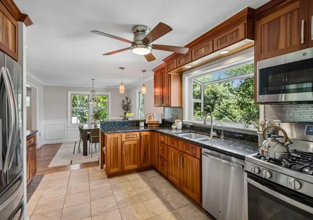 Photo 3 of Single family home for sale at 1031 Shepherds Ln, Atlanta, GA 30324 | MLS# 7828710 | Listing updated on 2026-09-10