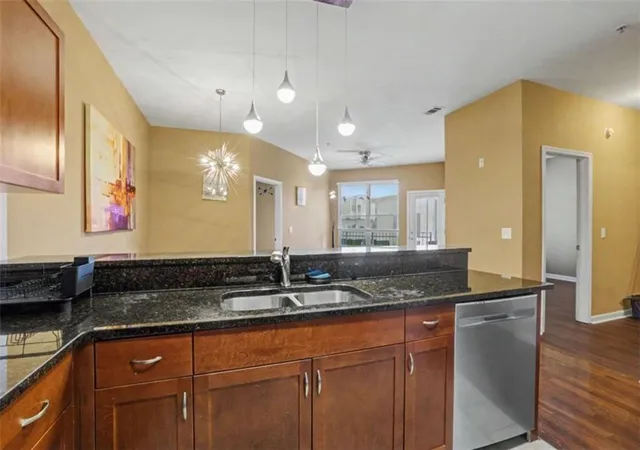 5th image of 870 Mayson Turner Rd Nw #1311, Atlanta, GA 30314 | MLS# 7784431