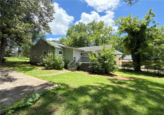Photo 3 of Single family home for sale at 1363 Boat Rock Rd Sw, Atlanta, GA 30331 | MLS# 7795024 | Listing updated on 2026-10-09