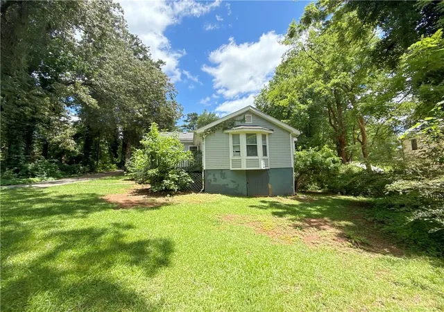 Photo 3 of Single family home for sale at 1363 Boat Rock Rd SW, Atlanta, GA 30331 | MLS# 7795024 | Listing updated on 2026-10-09