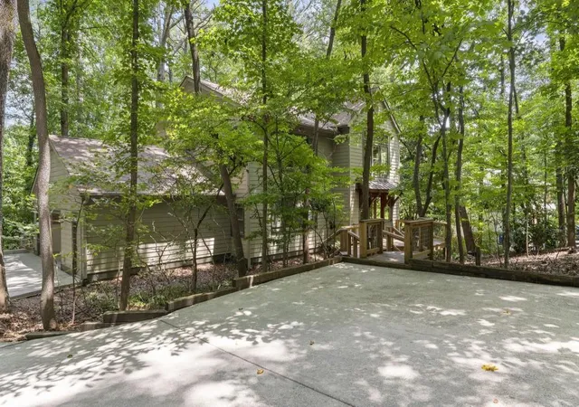2nd image of 3886 Harts Mill Ln, Brookhaven, GA 30319 | MLS# 7812640