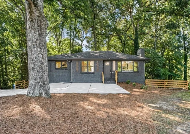 2nd image of 6025 Oakdale Rd Se, Mableton, GA 30126 | MLS# 7819025