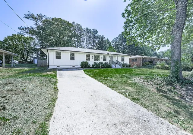Photo 4 of Single family home for sale at 2538 Boulder Rd SE, Atlanta, GA 30316 | MLS# 7757829 | Listing updated on 2026-09-12