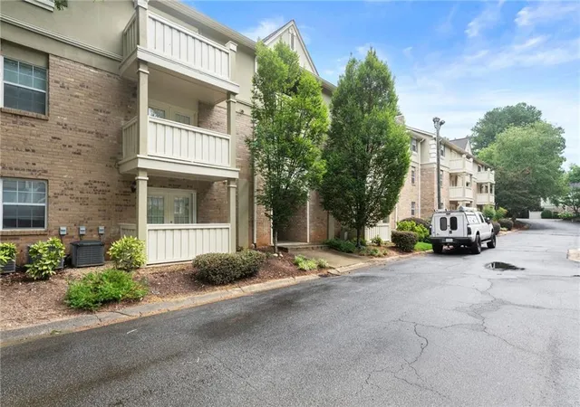 Photo 2 of Condo for sale at 6900 Roswell Rd #Q17, Atlanta, GA 30328 | MLS# 7809361 | Listing updated on 2026-09-04