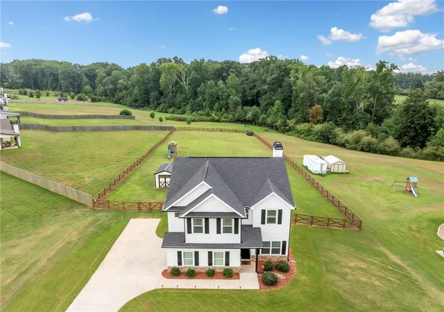 Photo 3 of Sale Pending at 814 Wilbanks Rd, Alto, GA 30510 | MLS# 7828585 | Listing updated on 2026-09-24