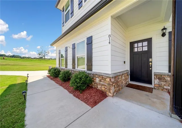 Photo 4 of Sale Pending at 814 Wilbanks Rd, Alto, GA 30510 | MLS# 7828585 | Listing updated on 2026-09-24