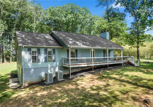 Photo 4 of Single family home for sale at 4945 Mccoy Cir, Cumming, GA 30040 | MLS# 7823147 | Listing updated on 2026-09-10