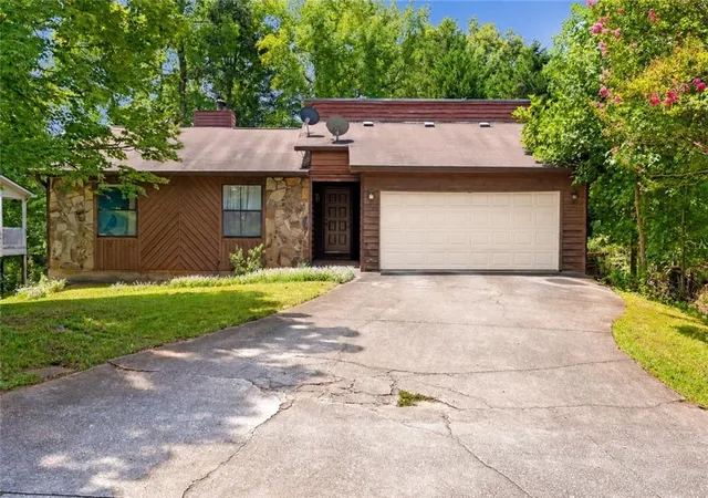 1st image of 2829 Quinbery Dr, Snellville, GA 30039 | MLS# 7824537