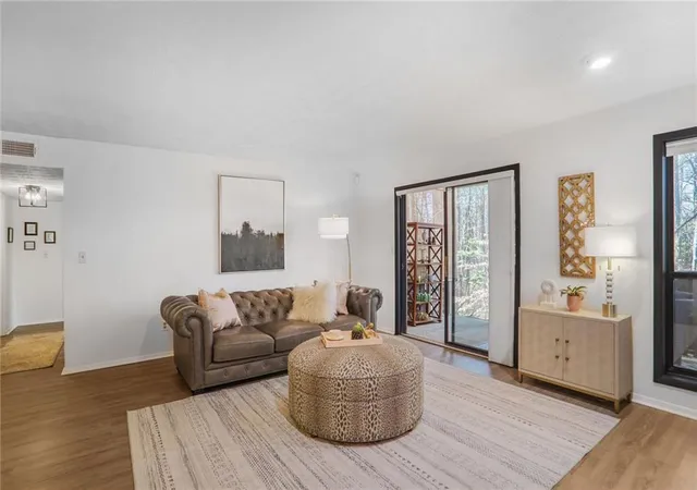 2nd image of 210 Woodcliff Dr, Sandy Springs, GA 30350 | MLS# 7812636