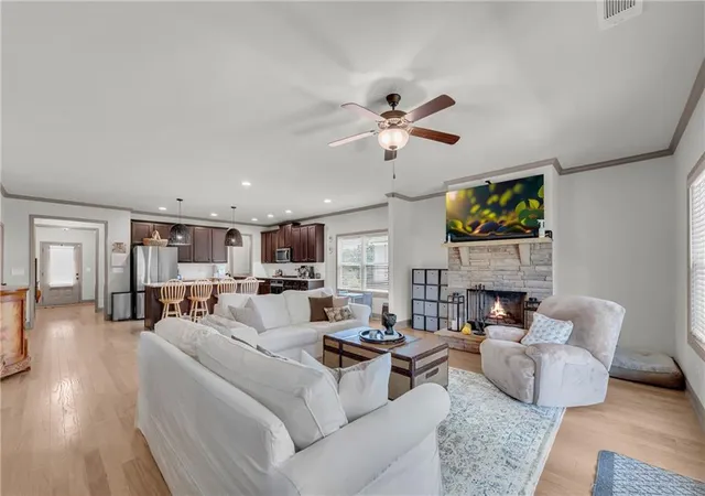 4th image of 6490 Providence Lake Dr, Gainesville, GA 30506 | MLS# 7800407