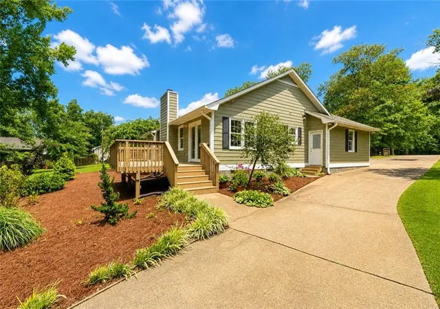 Photo 4 of Sale Pending at 1830 King Ml Rd, Mcdonough, GA 30252 | MLS# 7818348 | Listing updated on 2026-08-31
