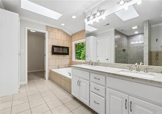 Photo 4 of Single family home for sale at 2077 Coolidge Way NW, Acworth, GA 30101 | MLS# 7815320 | Listing updated on 2026-10-30