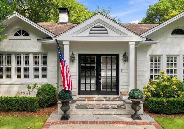 Photo 2 of Sale Pending at 616 E Paces Fry Rd Ne, Atlanta, GA 30305 | MLS# 7824038 | Listing updated on 2026-08-30