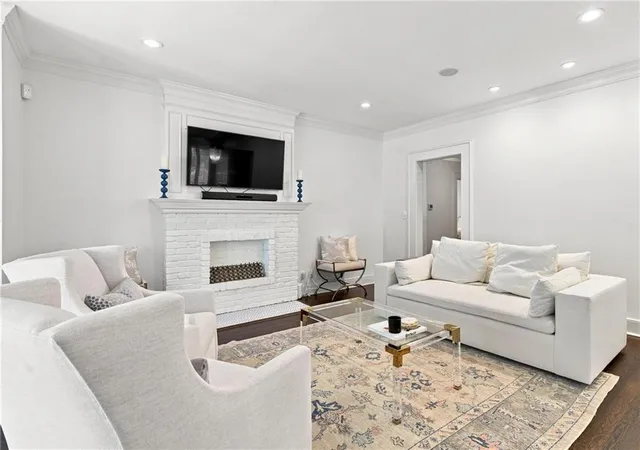 Photo 3 of Sale Pending at 616 E Paces Fry Rd NE, Atlanta, GA 30305 | MLS# 7824038 | Listing updated on 2026-08-30