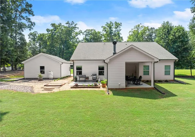 Photo 4 of Single family home for sale at 246 Emaline Ln, Jefferson, GA 30549 | MLS# 7814085 | Listing updated on 2026-08-30