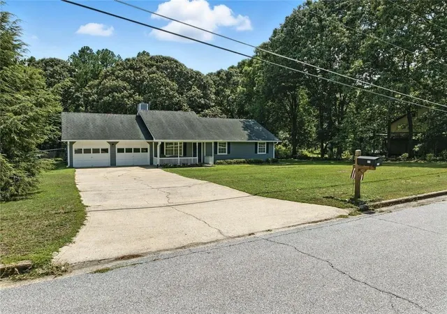 Homes for sale in Grayson, GA | 111 Brownsmill Dr, Grayson, GA 30017 | MLS# 7798409