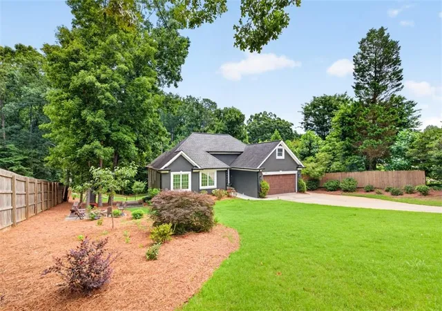 Homes for sale in Buford, GA | 5659 Lakeshore Rd, Buford, GA 30518 | MLS# 7800286