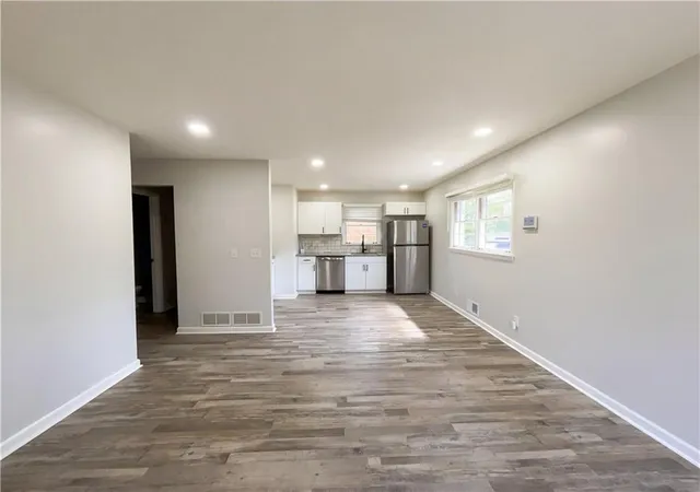 3rd image of 711 Cedar Ave Nw, Atlanta, GA 30318 | MLS# 7738712