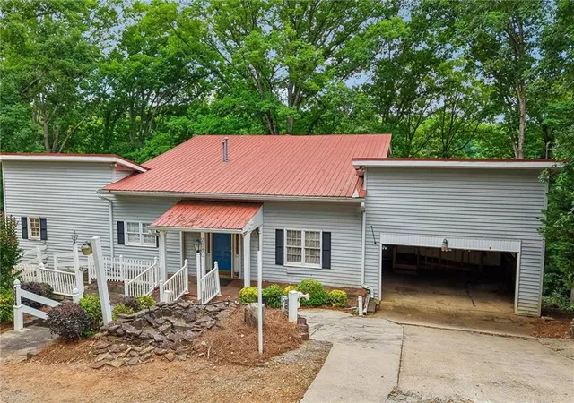 Single family home for sale at 2680 Pass Cir, Gainesville, GA 30506 | MLS# 7774390