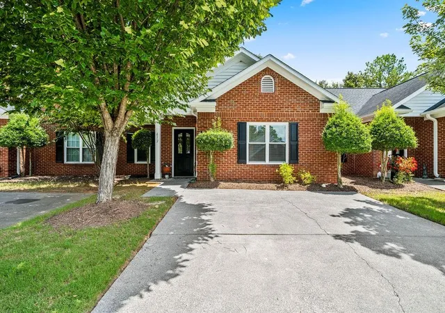 2nd image of 612 Manor Wy, Cartersville, GA 30120 | MLS# 7819873