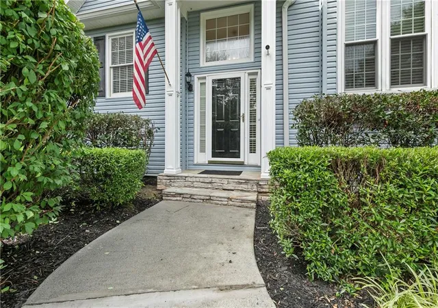 3rd image of 8260 Stonebrook Ct, Cumming, GA 30040 | MLS# 7802345