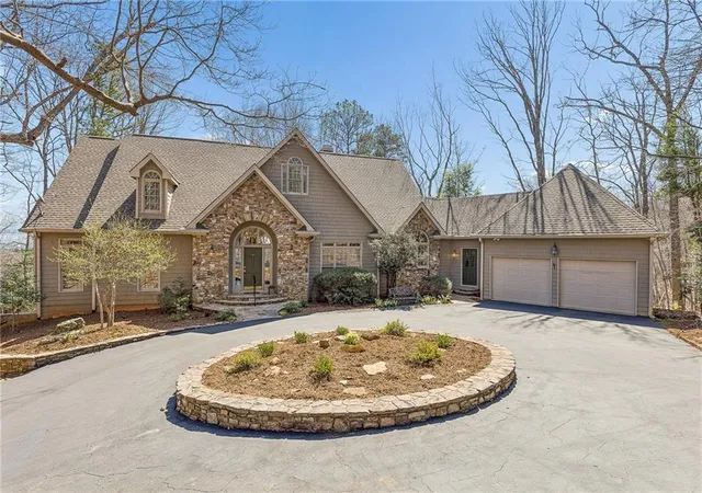 Photo 1 of Single family home for sale at 19 Summit Dr E, Jasper, GA 30143 | MLS# 7729622 | Listing updated on 2026-10-08