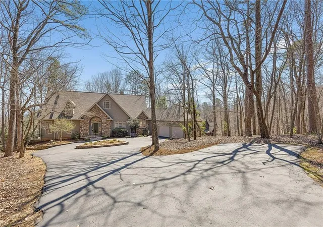 Photo 3 of Single family home for sale at 19 Summit Dr E, Jasper, GA 30143 | MLS# 7729622 | Listing updated on 2026-10-08