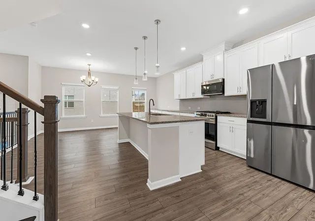 2nd image of 2247 Pink Hawthorn Dr, Buford, GA 30518 | MLS# 7803985