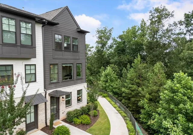 1st image of 6579 Beacon Dr #327, Sandy Springs, GA 30328 | MLS# 7804709