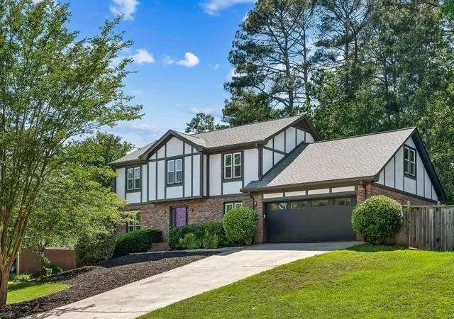 Homes for sale in Atlanta, GA | 3010 Wembley Rdg, Atlanta, GA 30340 | MLS# 7767744