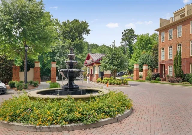 3rd image of 200 River Vista Dr #302, Atlanta, GA 30339 | MLS# 7778591