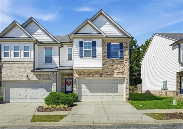 Townhouse for sale at 1015 Ramon Dr, Grayson, GA 30017 | MLS# 7855305