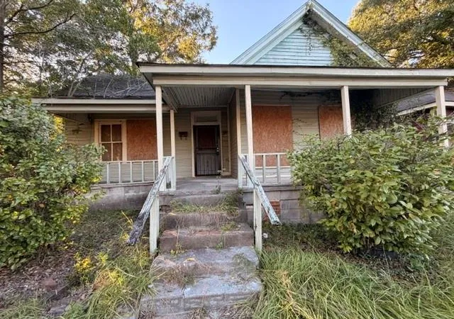 Photo 1 of Single family home for sale at 266 Forest Ave, Macon, GA 31201 | MLS# 7860104 | Listing updated on 2026-10-28