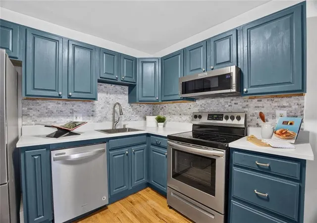 3rd image of 890 Glendale Ter Ne, Atlanta, GA 30309