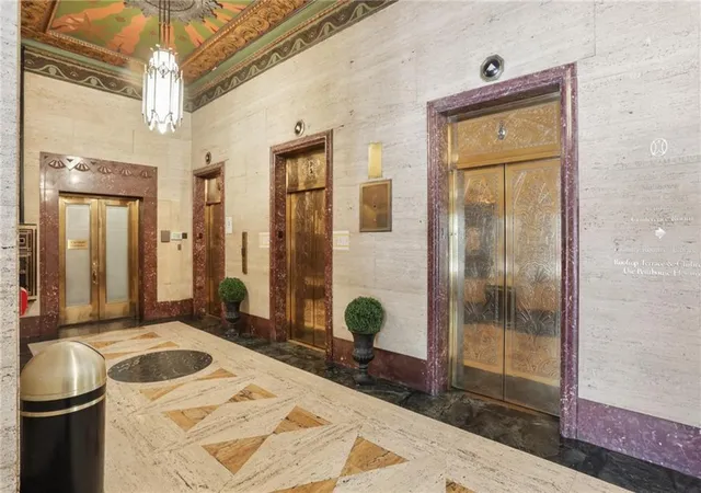 Photo 2 of Sale Pending at 32 Peachtree St Nw #1101, Atlanta, GA 30303 | MLS# 7807784 | Listing updated on 2026-10-09