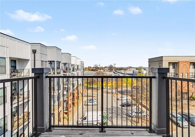 3rd image of 898 Oak St Sw #3422, Atlanta, GA 30310 | MLS# 7738830