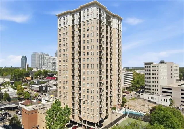 Photo 4 of Condo for sale at 325 E Paces Fry Rd NE #908, Atlanta, GA 30305 | MLS# 7742933 | Listing updated on 2026-08-22