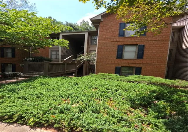 1st image of 904 Garden Ct, Sandy Springs, GA 30328 | MLS# 7816278