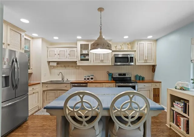 Photo 1 of Sale Pending at 3060 Balearic Dr SE, Marietta, GA 30067 | MLS# 7780513 | Listing updated on 2026-10-23