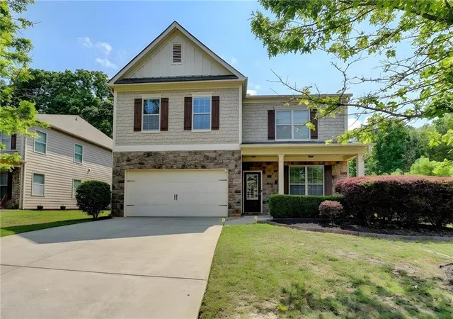Homes for sale in Cumming, GA | 5705 Aspen Dr, Cumming, GA 30040 | MLS# 7770874
