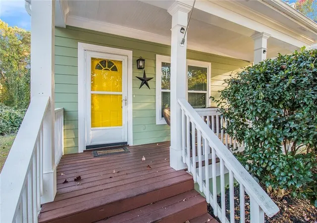 3rd image of 1051 Ada Ave Nw, Atlanta, GA 30318 | MLS# 7812065