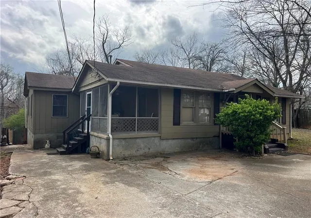 Photo 2 of Sale Pending at 3143 Cedar St, Scottdale, GA 30079 | MLS# 7713635 | Listing updated on 2026-08-24