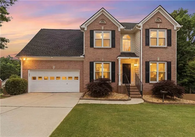 Homes for sale in Suwanee, GA | 3069 Savannah Walk Ln, Suwanee, GA 30024 | MLS# 7783924