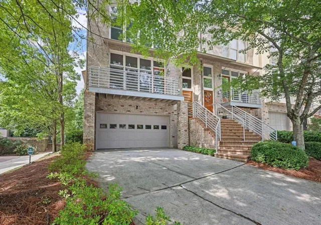 Homes for sale in Brookhaven, GA | 1337 Peachtree Vw, Brookhaven, GA 30319 | MLS# 7778606