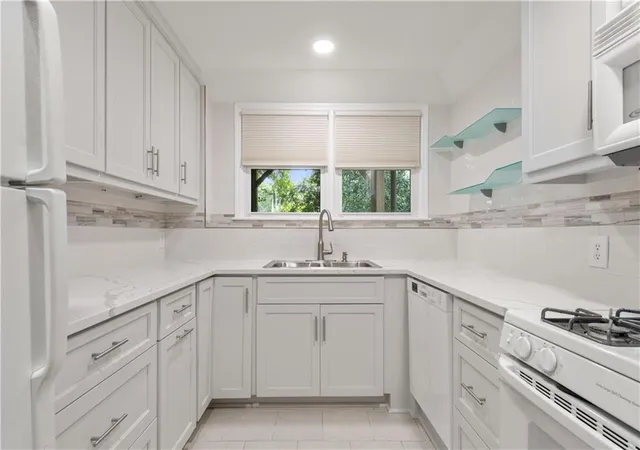 Photo 4 of Single family home for sale at 5970 Rachel Ridge, Peachtree Corners, GA 30092 | MLS# 7822878 | Listing updated on 2026-09-19