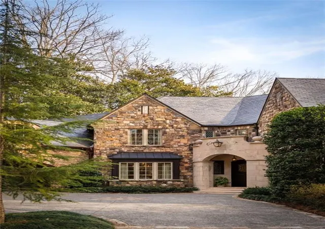 4th image of 660 W Conway Dr Nw, Atlanta, GA 30327 | MLS# 7730435