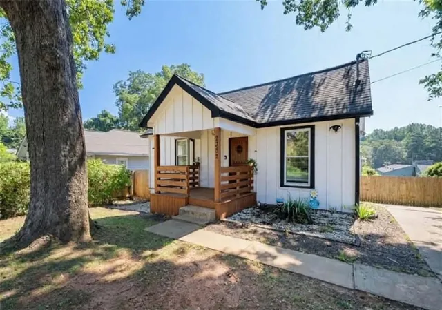 Photo 2 of Single family home for sale at 2352 Herring Rd, Atlanta, GA 30311 | MLS# 7802142 | Listing updated on 2026-09-08