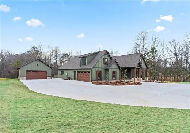 2nd image of 301 Roy Morgan Rd, Carrollton, GA 30116 | MLS# 7725700