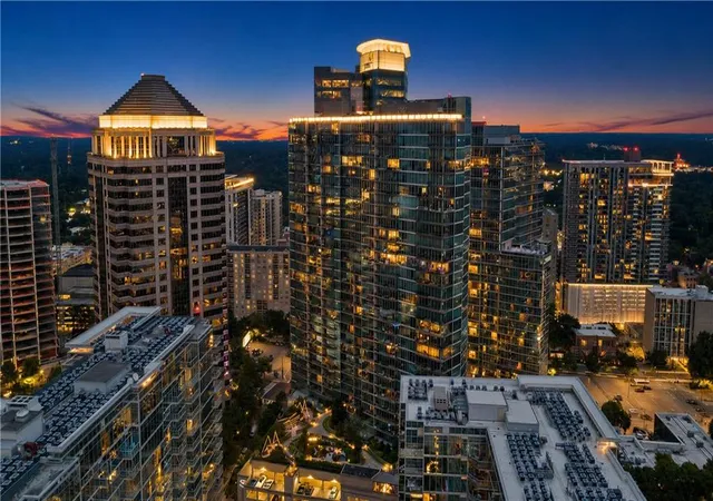 Listing Photo 3 - Condo for sale in building located at 1080 Peachtree St Ne, Atlanta, GA 30309 - Unit #3215