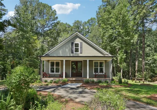 2nd image of 250 Stagecoach Rd, Oxford, GA 30054 | MLS# 7721352